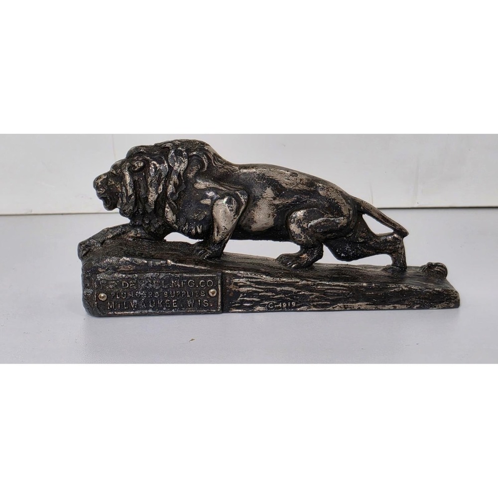 VTG c1919 Rundle-Spence Mfg Co Milwaukee Lion Metal Paperweight Advertising pc